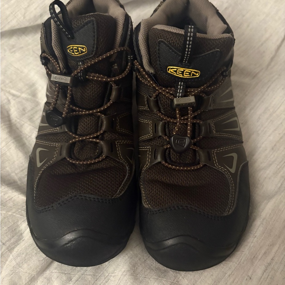 Keen Dark Brown Hiking Boots